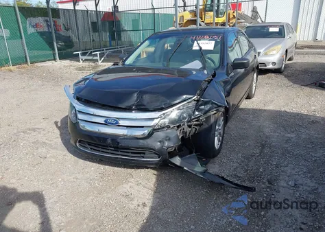 2012 Ford Fusion S z USA, uszkodzony, nr VIN 3FAHP0GA8CR129109